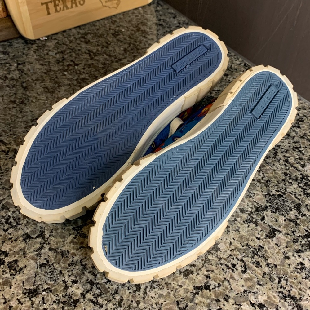FARM Rio Blue Macaw Platform Sneakers Size 7 NWT - Picture 8 of 8